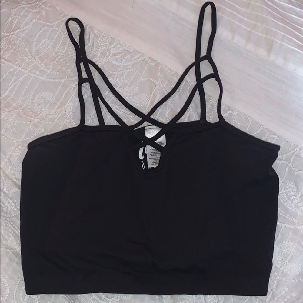 black crop top 🖤